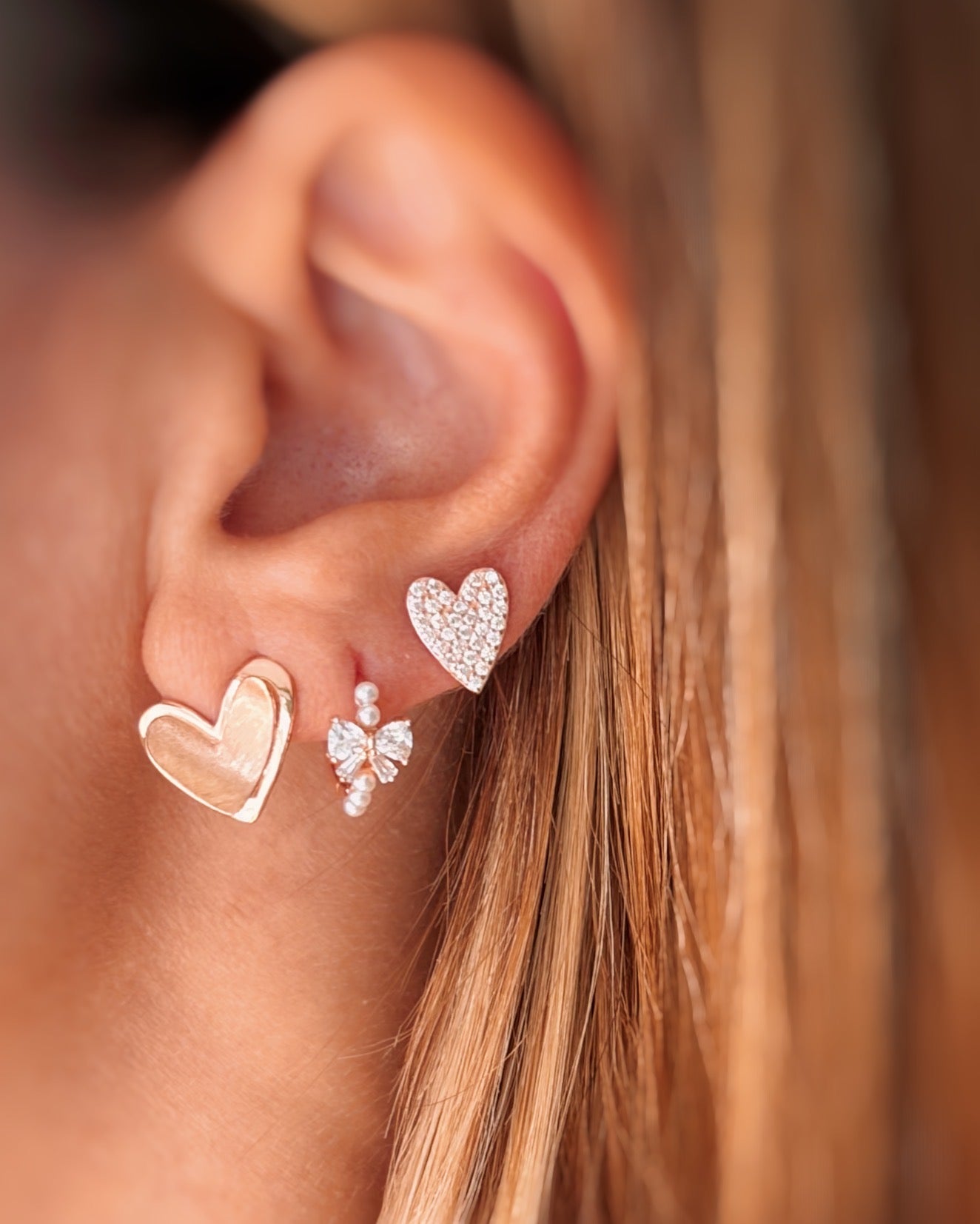 Orecchini cuore storto satinato