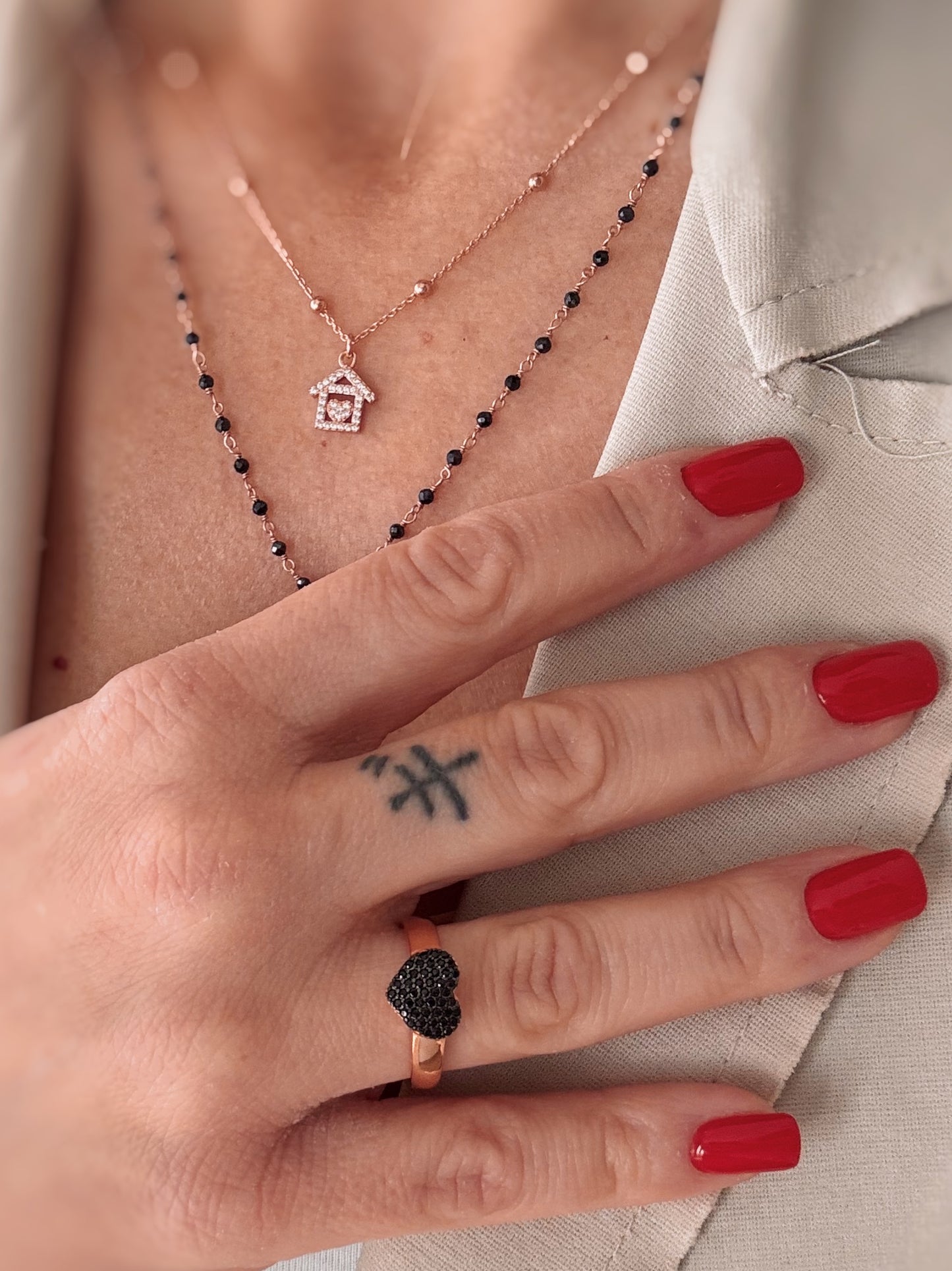 Anello cuore nero