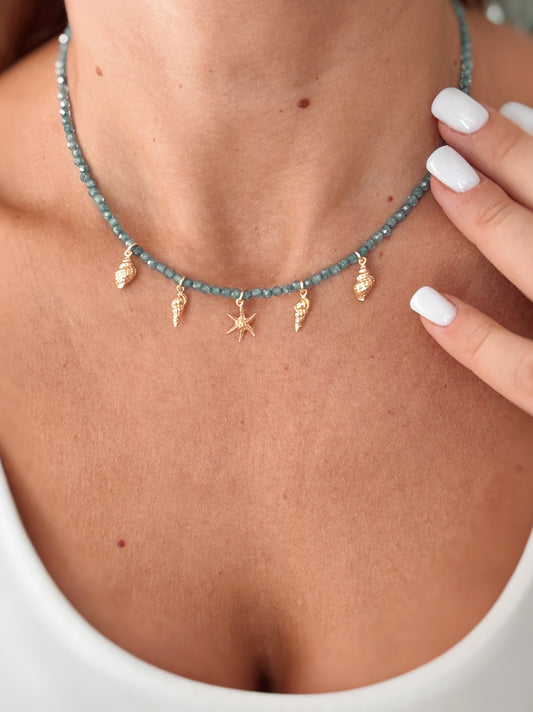 Girocollo Santorini e conchiglie