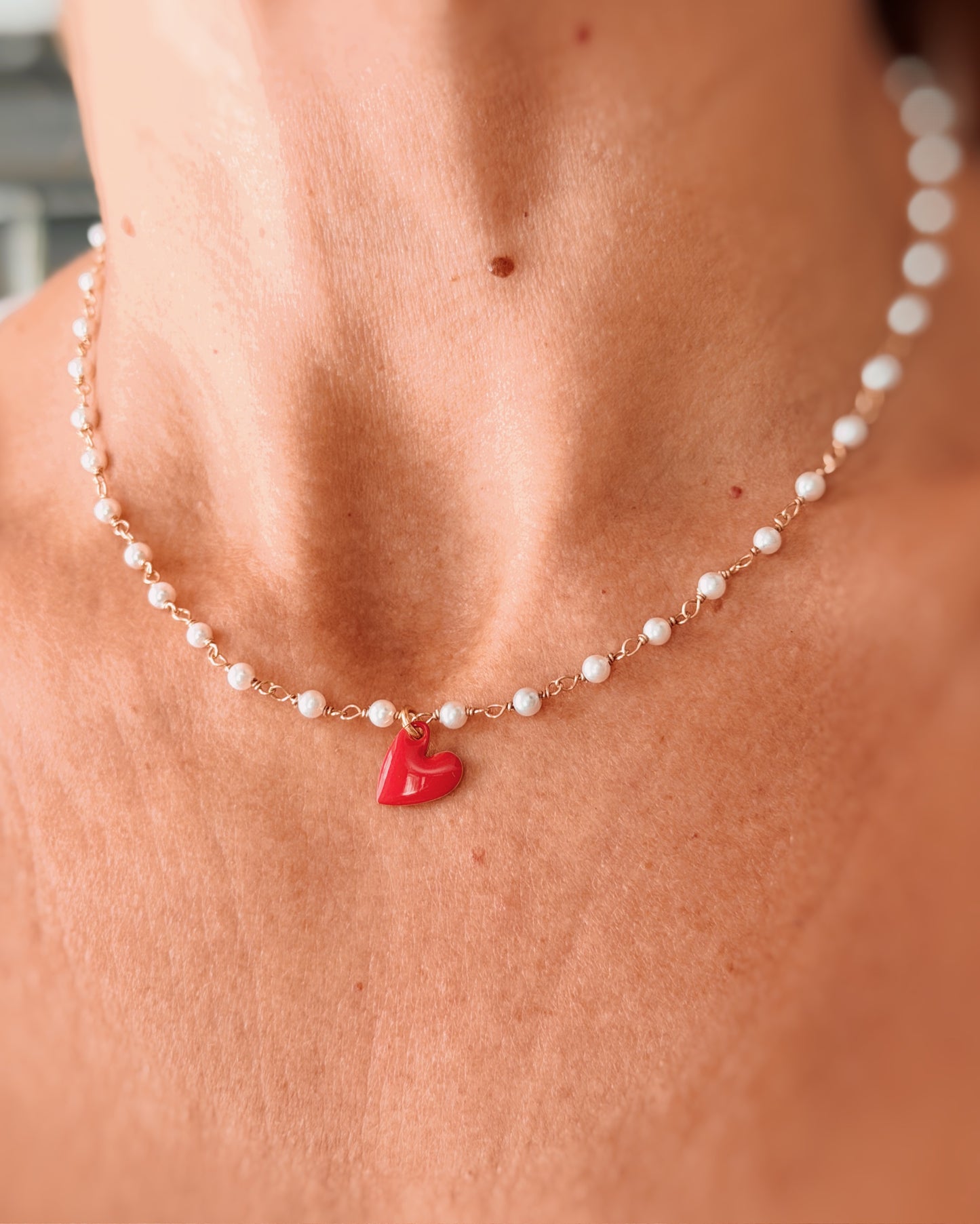 Choker perle e cuore smaltato medio
