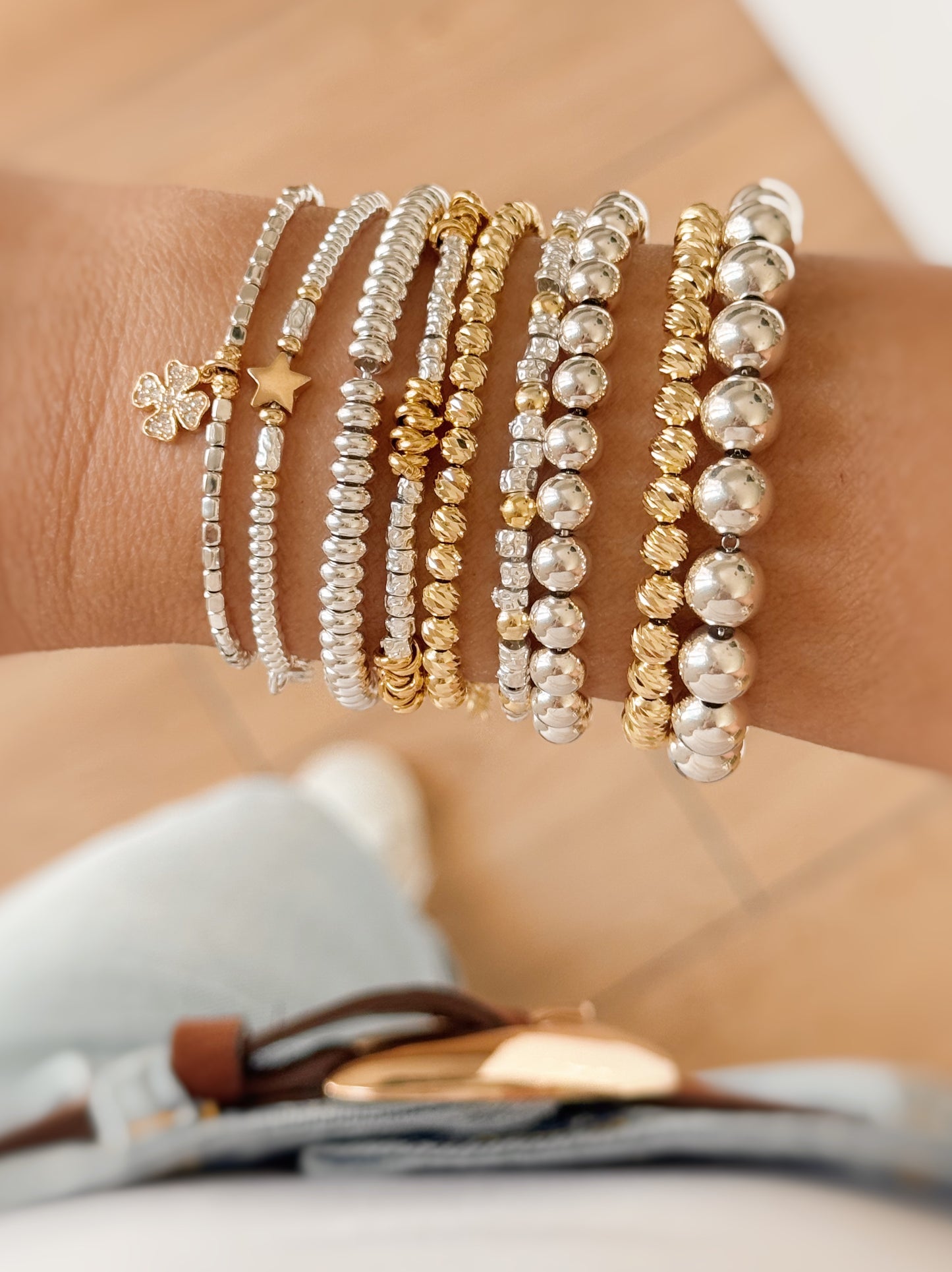 Bracciale granelli e sferette gialle