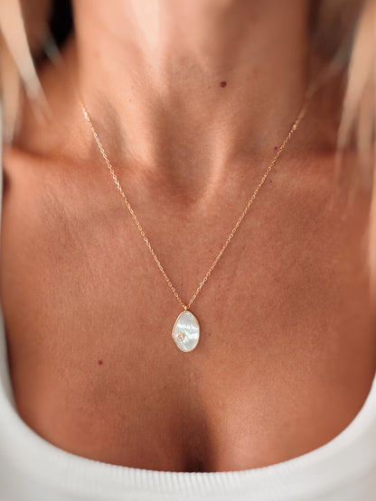 Collana Pendente Ovale in Madreperla
