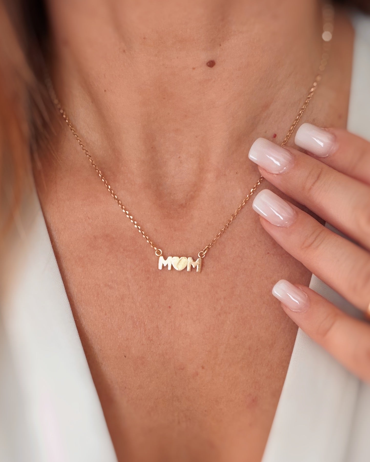 Collana Mom
