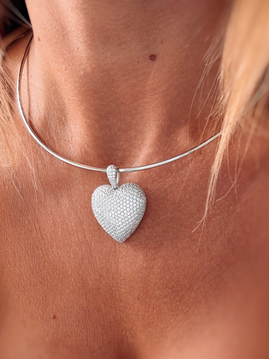 Girocollo rigido e cuore zirconato