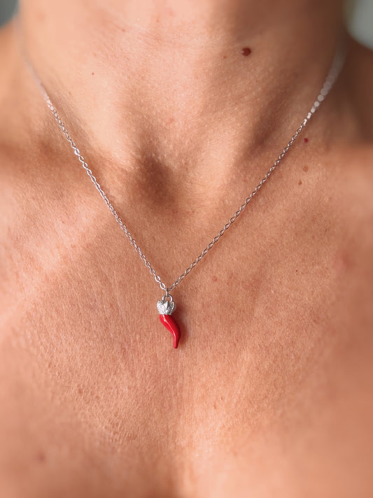 Collana il corno rosso