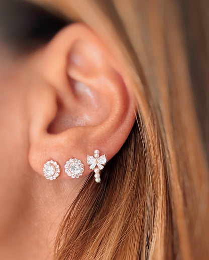 Orecchini punto luce con zirconi