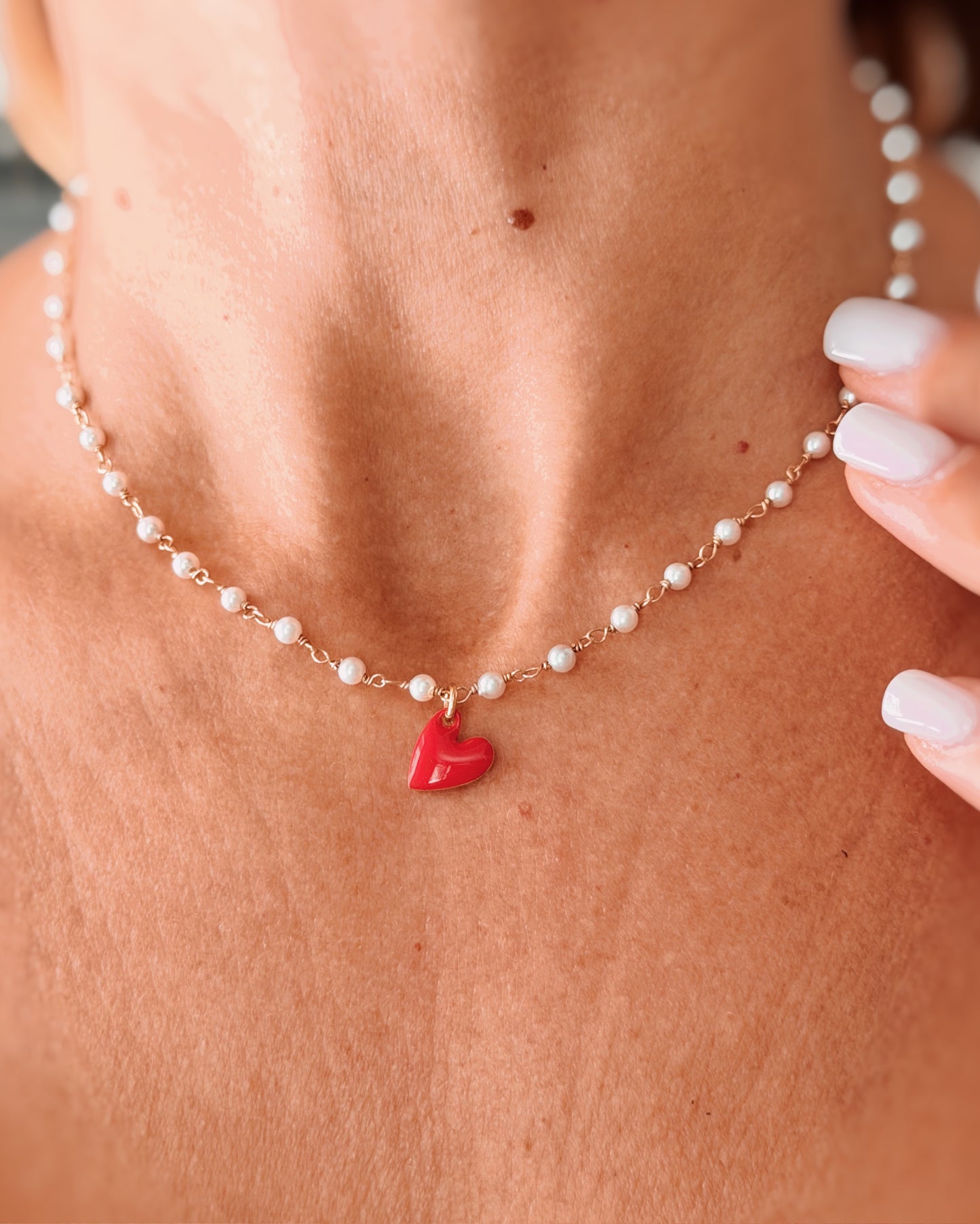 Choker perle e cuore smaltato medio
