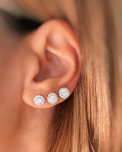 Orecchini punto luce con zirconi
