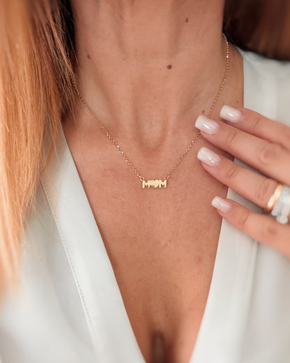 Collana Mom