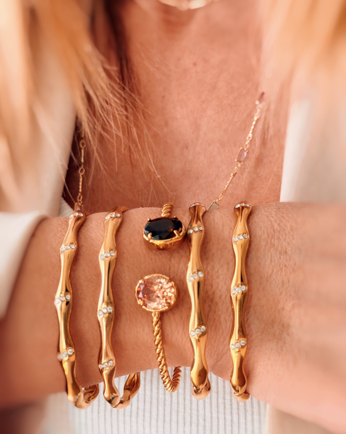 Bracciale rigido doppio castone