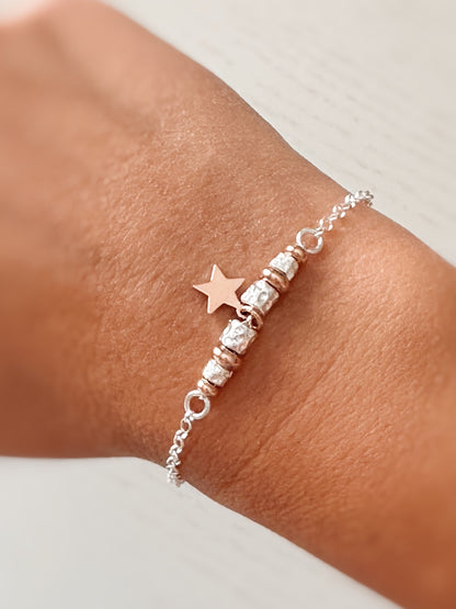 Bracciale granellini e charm