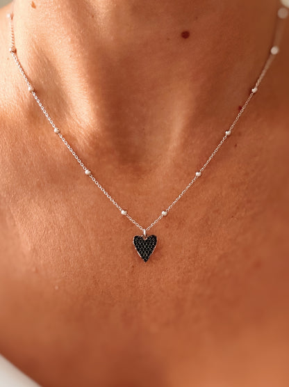 Collana con ciondolo mini cuore a punta e zirconi